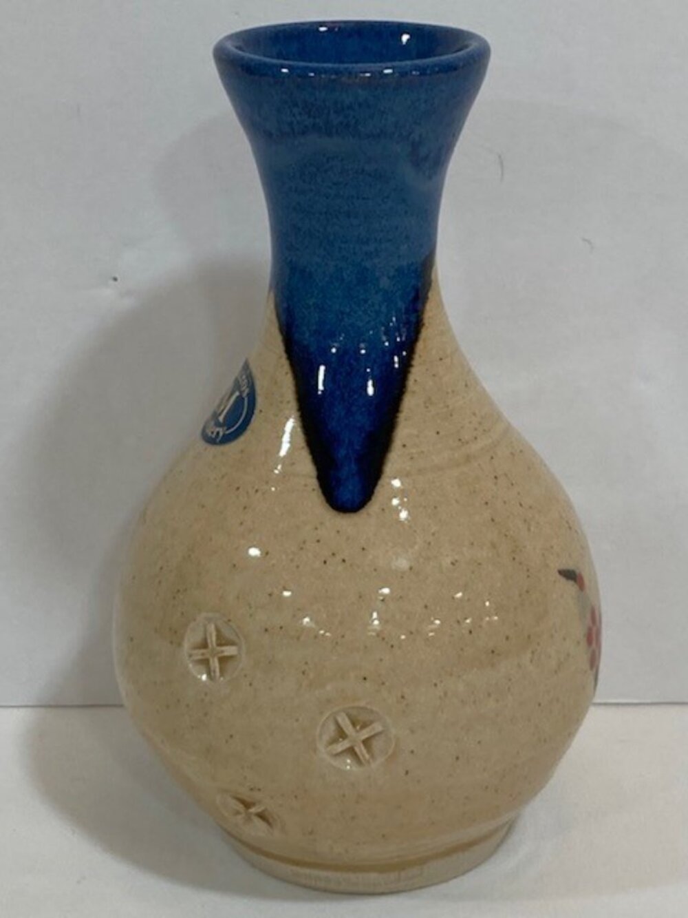 Mucros Pottery Blue and Tan Vase with Bird Motif and Sticker 5 1/2" - Picture 4 of 8
